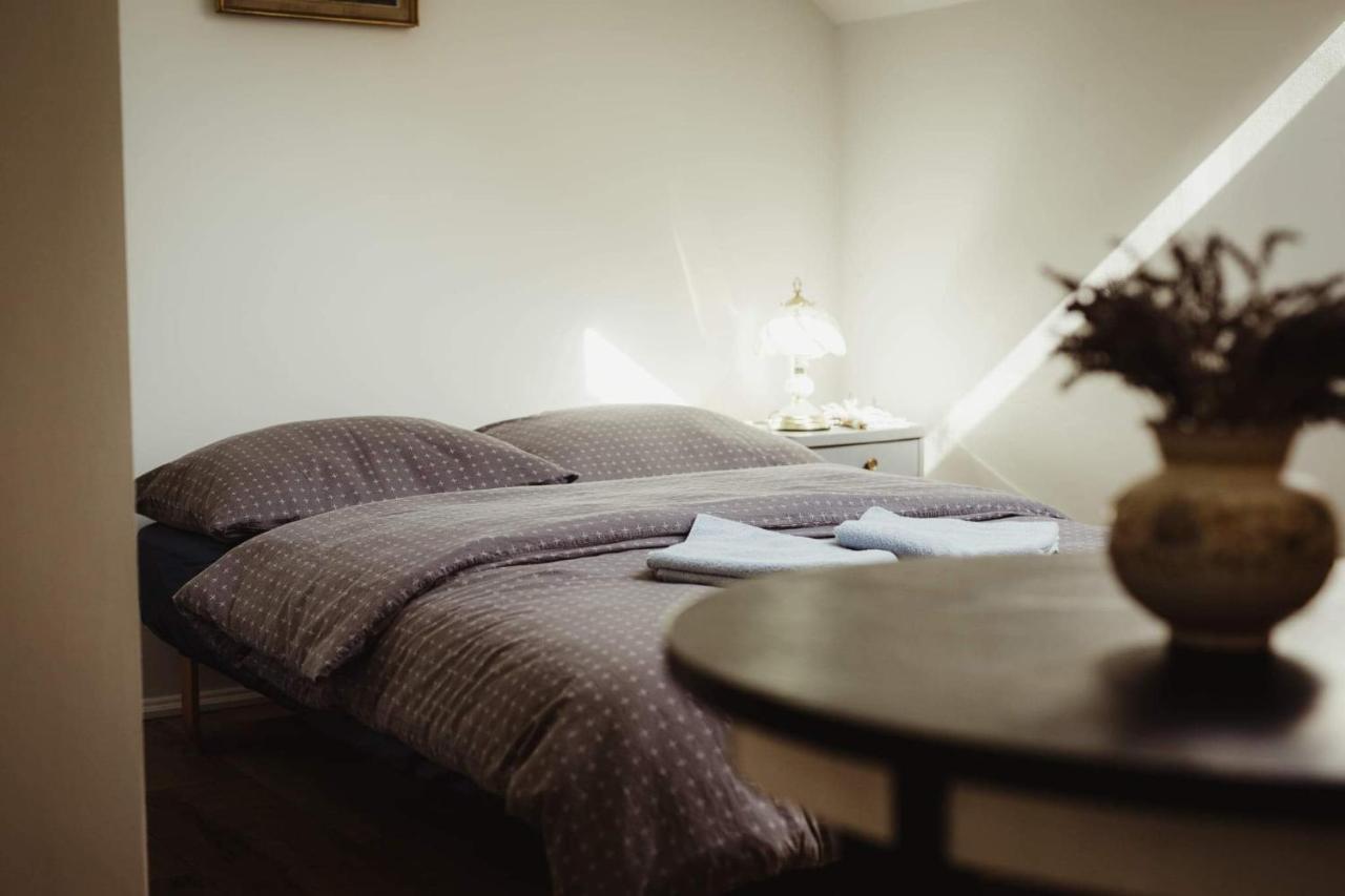 Lawendowa Stajnia Bed & Breakfast Lwowek Slaski Bagian luar foto