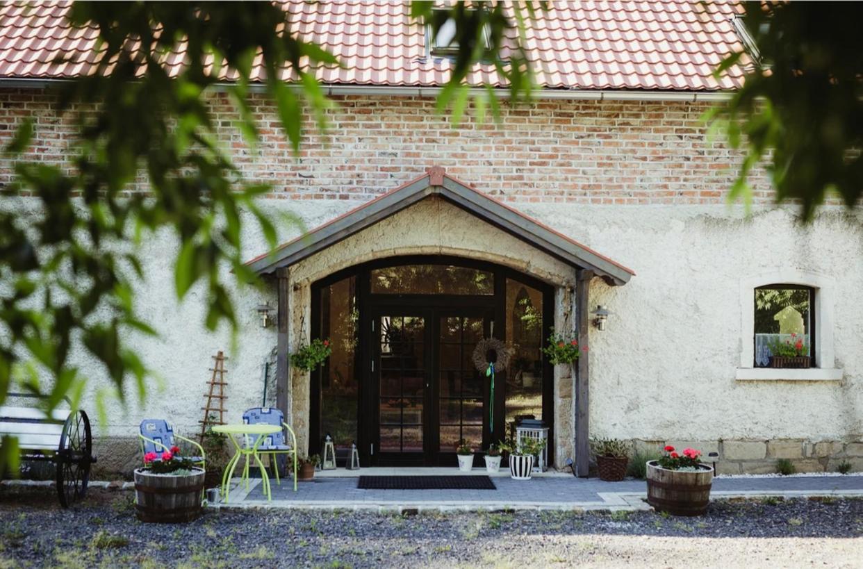 Lawendowa Stajnia Bed & Breakfast Lwowek Slaski Bagian luar foto